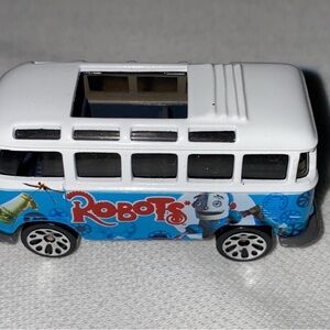 Robots 1998 Themed White and Blue Toy Van VW Transporter